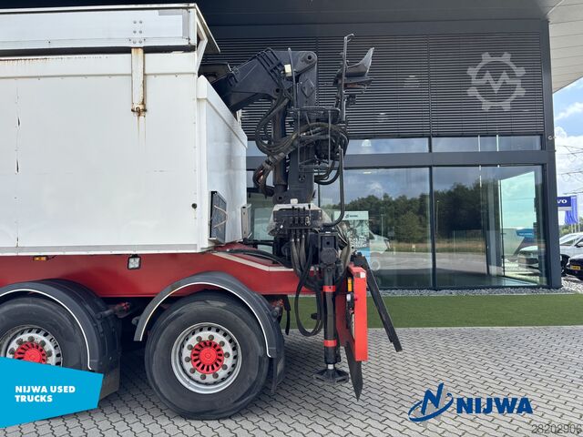 Volvo FH16 750 6x2/4 in combination with KWB P3 semi-trailer equipped with Hiab 1185 83 crane Volvo FH16 750 6x2/4 i.c.m. KWB P3 oplegger met Hiab ...
