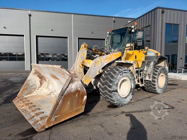 Radlader KOMATSU WA320-5H 4x4 15 t. Wheelloader