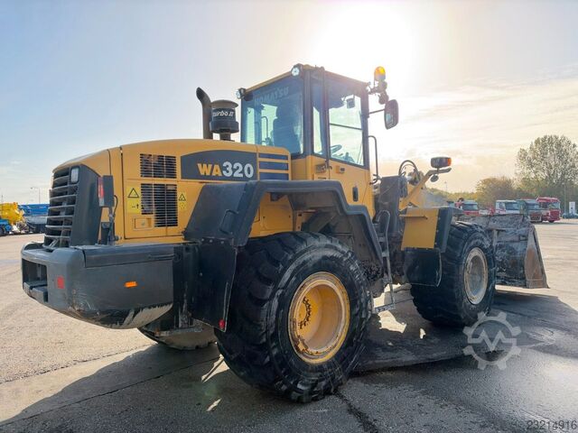 Radlader KOMATSU WA320-5H 4x4 15 t. Wheelloader