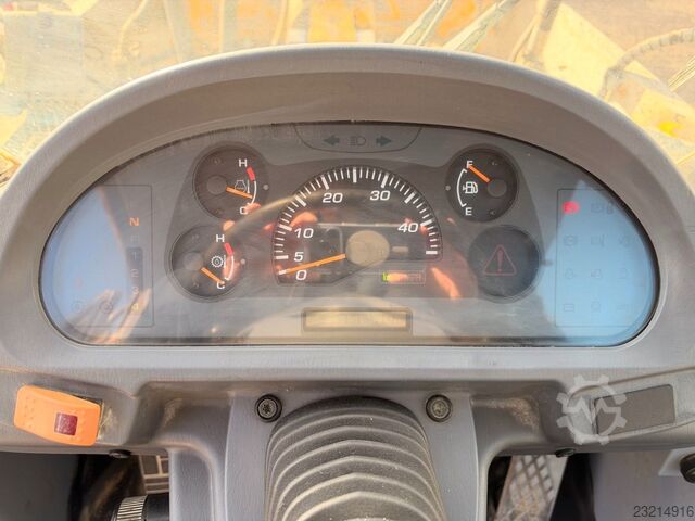 Radlader KOMATSU WA320-5H 4x4 15 t. Wheelloader