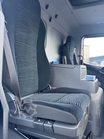 Transporter mit Koffer MERCEDES-BENZ ATEGO 816L / LBW 1,5 T / KAMERA / 4,56 m Koffer