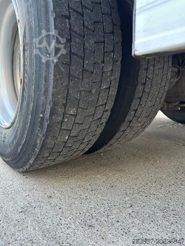 LKW mit Pritsche & Plane Renault D 16