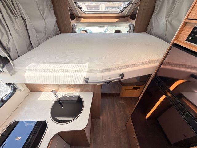 Teilintegriertes Wohnmobil CARADO T 447 *Einzelbetten-Hubbett*