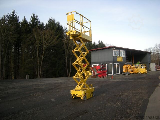 Scissor lift Genie GS 1330