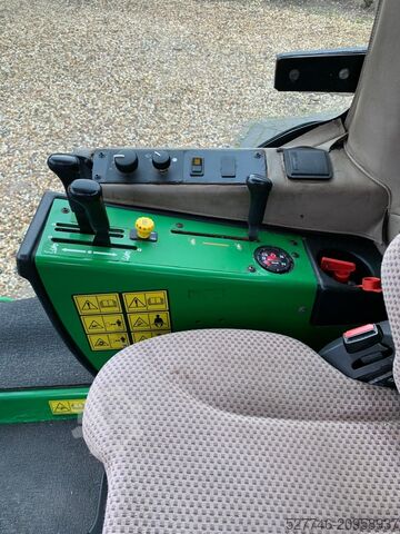 Lawn mower John deere 1575 terrain cut