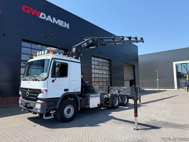 Heavy load Mercedes-Benz Actros 2655 V8 6x4 Tractor unit Hiab 422-5 Euro 5