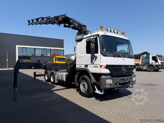 Heavy load Mercedes-Benz Actros 2655 V8 6x4 Tractor unit Hiab 422-5 Euro 5