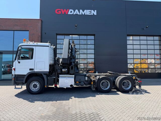 Heavy load Mercedes-Benz Actros 2655 V8 6x4 Tractor unit Hiab 422-5 Euro 5