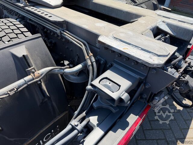 Heavy load Mercedes-Benz Actros 2655 V8 6x4 Tractor unit Hiab 422-5 Euro 5