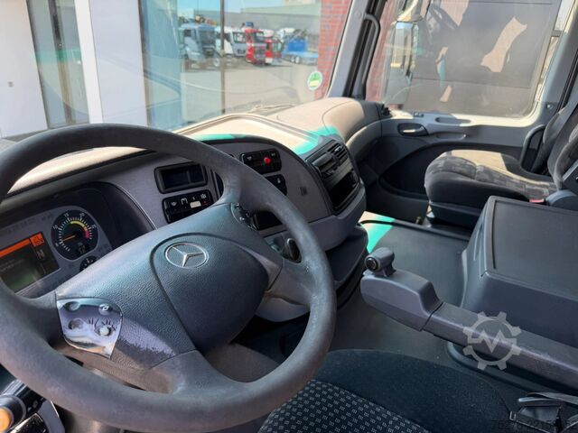 Heavy load Mercedes-Benz Actros 2655 V8 6x4 Tractor unit Hiab 422-5 Euro 5