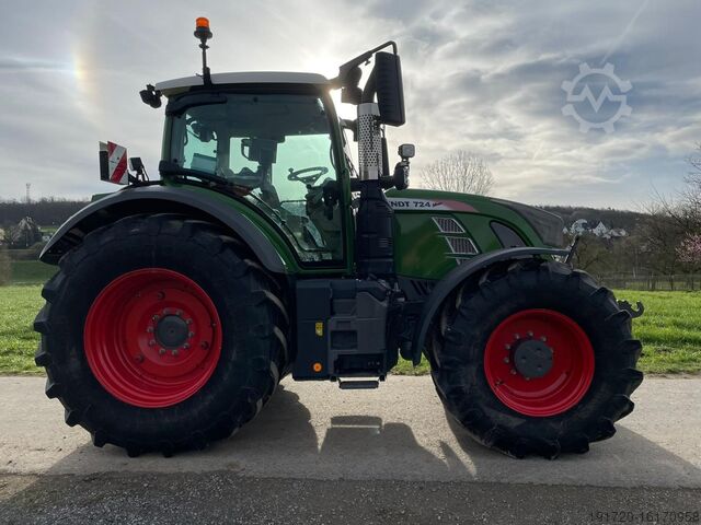 Traktoren (Schlepper) Fendt 724 Vario S4 Profi Plus