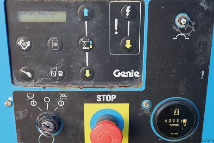 Scherenhebebühne Genie GS4390 Diesel, 4x4 Drive, 15m Working Height, 680k