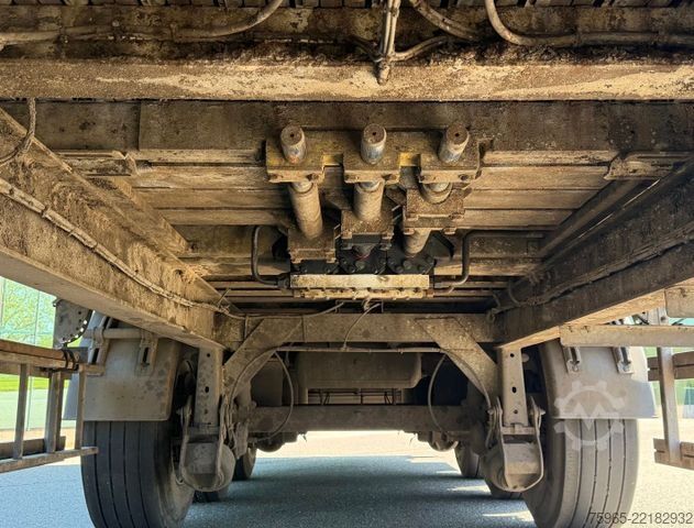 Walking floor semitrailer KRAKER CF200 CF-Z WALKING FLOOR 2X LIFT AXLE DISC BRAKE