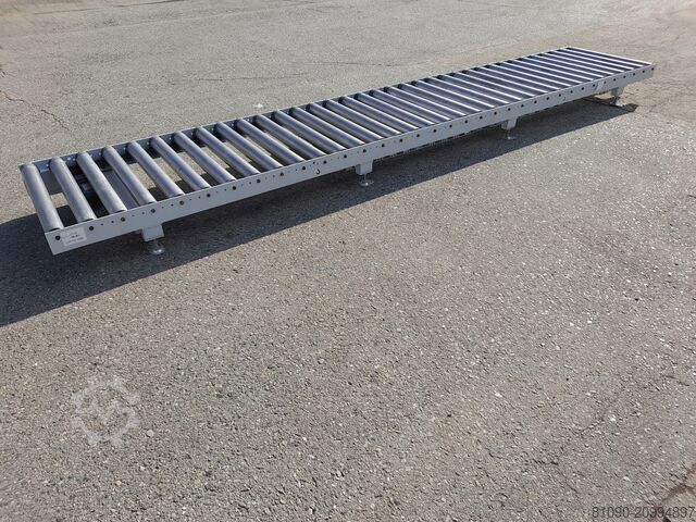 Powered roller conveyor 5200x920x300 mm, roller length L=900 mm  