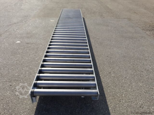 Powered roller conveyor 5200x920x300 mm, roller length L=900 mm  