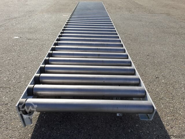 Powered roller conveyor 5200x920x300 mm, roller length L=900 mm  