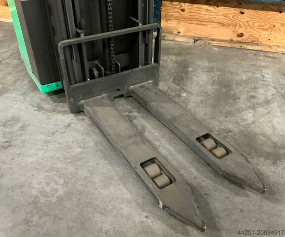 Driver-stand high-lift truck Mitsubishi Electric SBR16N2