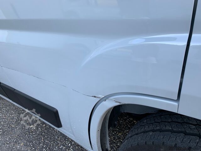 Caravan/camper Fiat Weinsberg Carabus 600 K | 4 posti letto | Completamente attrezzato