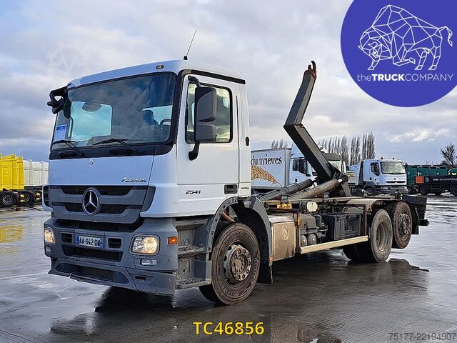 Container transportation Mercedes-Benz Actros 2541