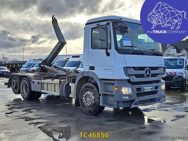 Container transportation Mercedes-Benz Actros 2541