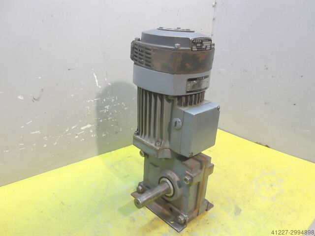 Getriebemotor 0,75 kW 61,3 U/min ASEA MTB80B4