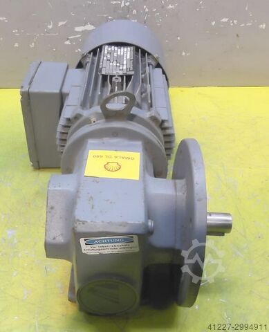 Gear motor 0.55 kW 104 rpm SEW-EURODRIVE SF32 DT80K4BMG