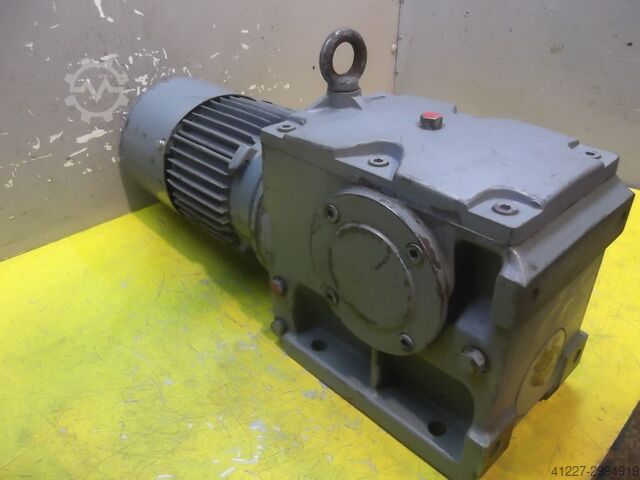 Gear motor 0.75 kW 16 rpm SEW** SSG3D80-N-4-BK