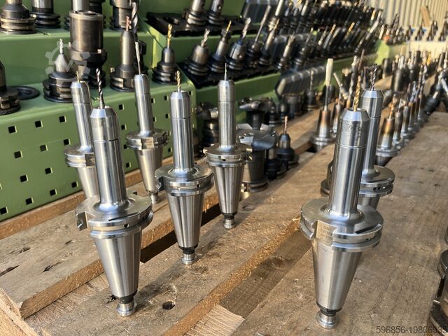 Spannzangenfutter WNT B40 ER16M A=100 + Centro-P Germany Spannzange + VHM-Bohrer Oprawka WNT B40 ER16M A=100 + tulejka Centro-P Germany + wiertło VHM 