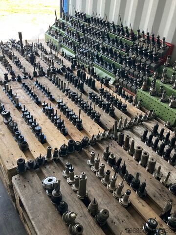 Spannzangenfutter WNT B40 ER16M A=100 + Centro-P Germany Spannzange + VHM-Bohrer Oprawka WNT B40 ER16M A=100 + tulejka Centro-P Germany + wiertło VHM 