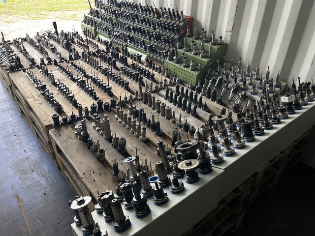 Spannzangenfutter WNT B40 ER16M A=100 + Centro-P Germany Spannzange + VHM-Bohrer Oprawka WNT B40 ER16M A=100 + tulejka Centro-P Germany + wiertło VHM 