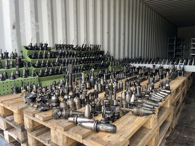 Spannzangenfutter WNT B40 ER16M A=100 + Centro-P Germany Spannzange + VHM-Bohrer Oprawka WNT B40 ER16M A=100 + tulejka Centro-P Germany + wiertło VHM 