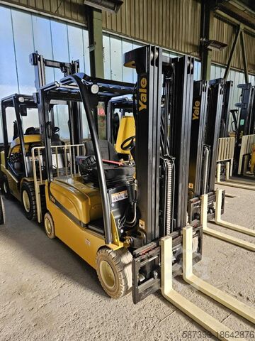 Electric 3-wheel forklift Yale ERP20VT LWB