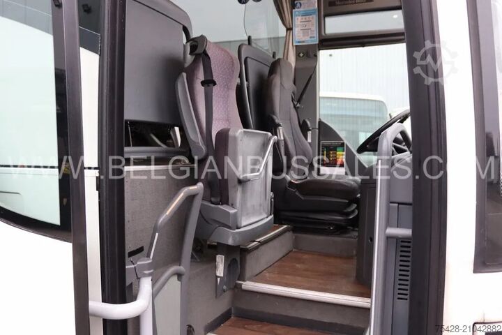 Motor coach Mercedes Tourismo 17RHD / Full options / Lift