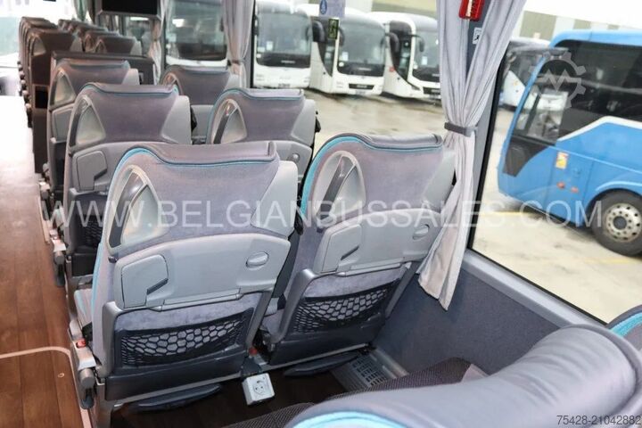 Motor coach Mercedes Tourismo 17RHD / Full options / Lift