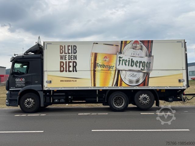 LKW mit Getränkeaufbau MERCEDES-BENZ ANTOS 2543 L / LBW /  AHK