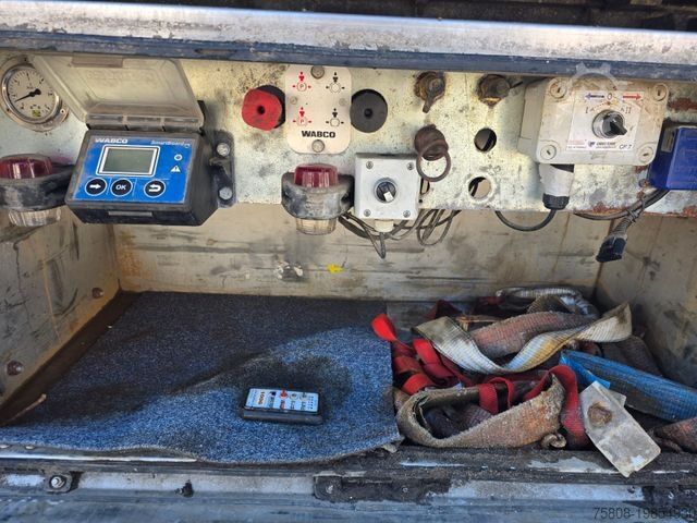 Auflieger mit Walkingfloor KRAKER CF-200 Walkingfloor 92m³ Funk SAF Liftachse