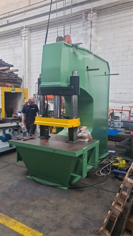 Hydraulic press 200 Ton BIGNOZZI 