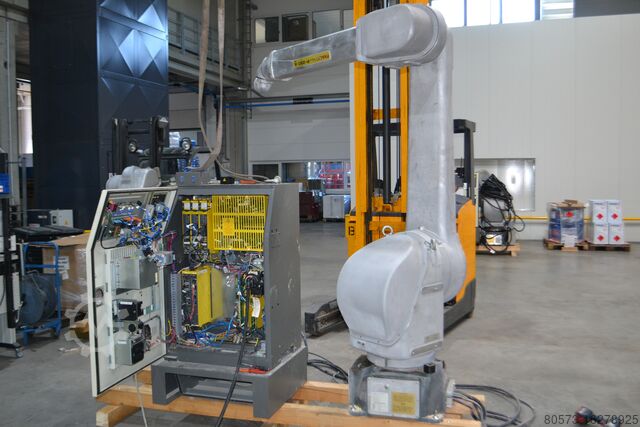 Painting robots, painters, industrial robots FANUC P-250iA/15