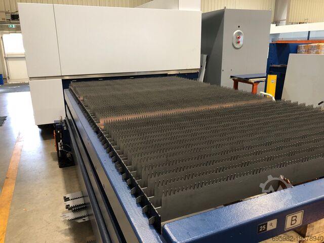 Laser cutting machine TRUMPF TruLaser 5030 fiber (L68)