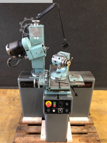 Werkzeugschleifmaschine - Universal Deckel S11