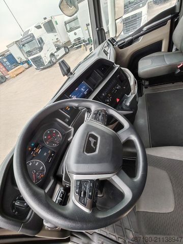 Volume tractor unit MAN TGX.18.510 LLS-U