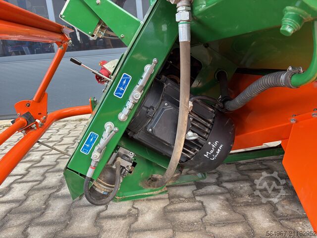 Beschneidungsmaschine Posch SmartCut 700 automatische Brennholzsäge