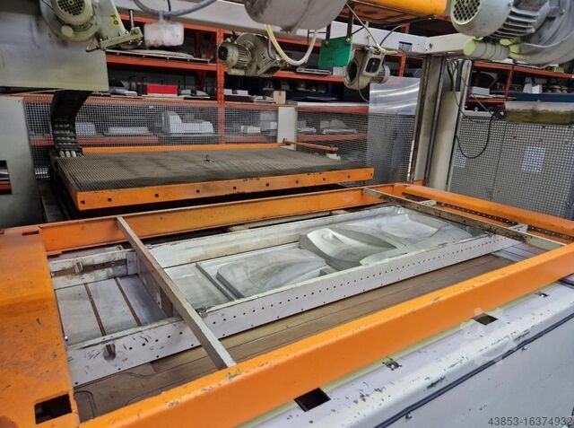 Thermoformmaschine GEISS DU 2200 x 1200 T8