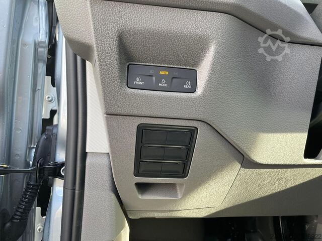 Panel van MAN TGE 3.180 L3H3 Kasten 4x4 STANDHZ ACC LENKRADHZ