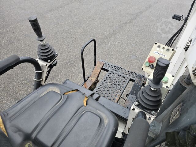 Kranwagen JKB KENNIS / 12R/62-2 Rollerkraan