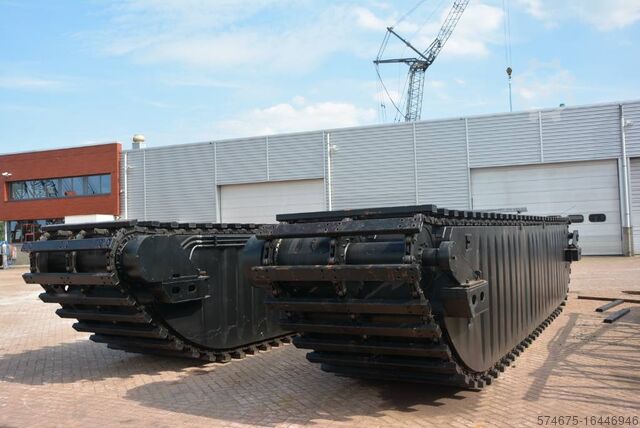 Crawler excavator  Swampmaster 2200 amphibious ponton for excavator