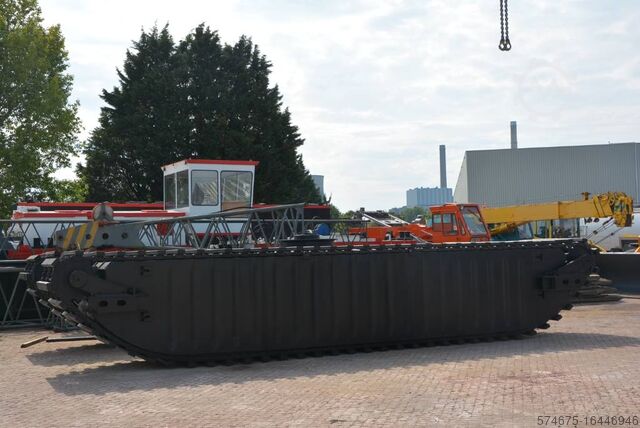 Crawler excavator  Swampmaster 2200 amphibious ponton for excavator