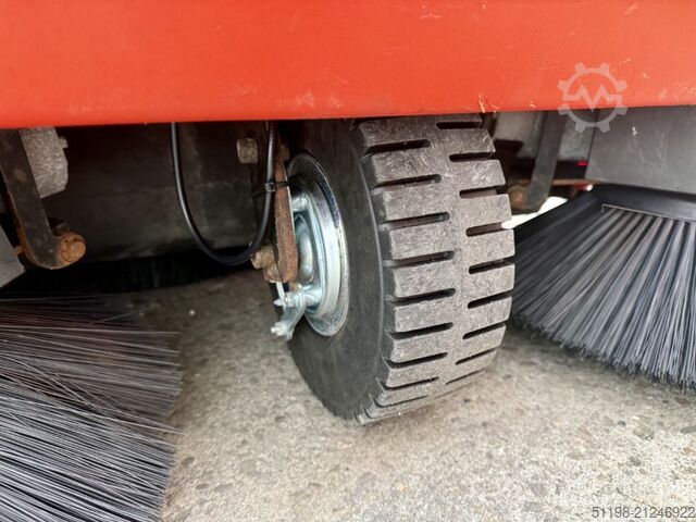 Aufsitzkehrsaugmaschine Stolzenberg Twin Top TT 1100 / E Aufsitzkehrmaschine