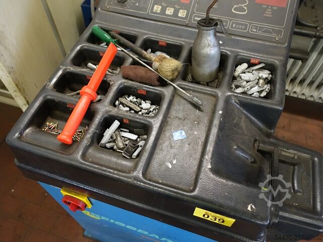 Reifenwuchtmaschine BEISSBARTH MT530