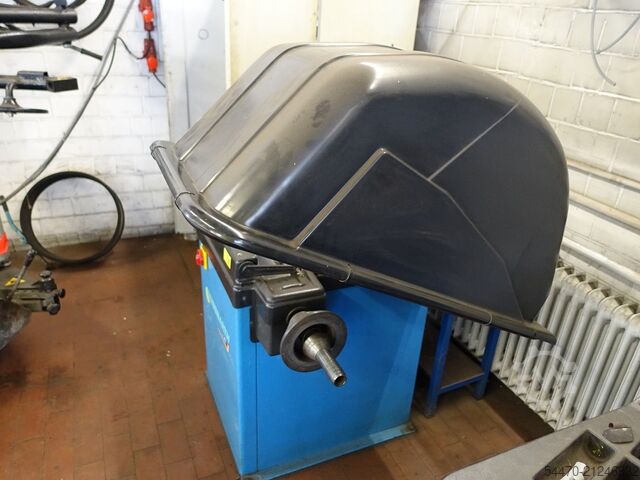 Reifenwuchtmaschine BEISSBARTH MT530